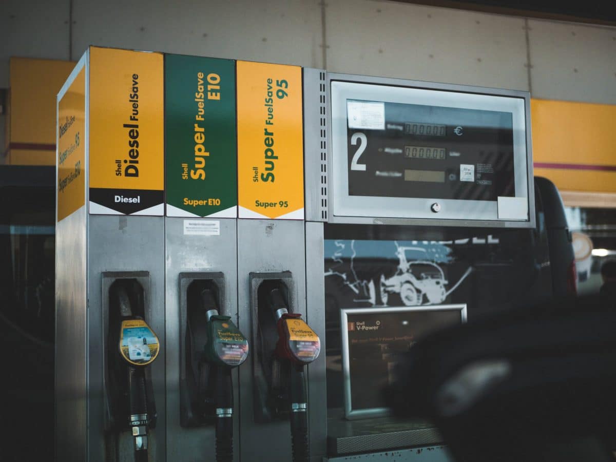 IU denuncia la instalación de una gasolinera en el casco urbano de Palomares