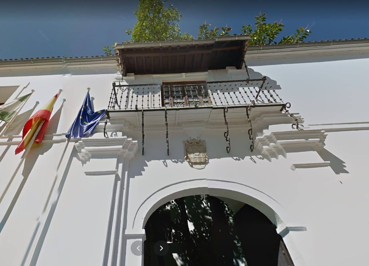 Ayuntamiento de Tomares.