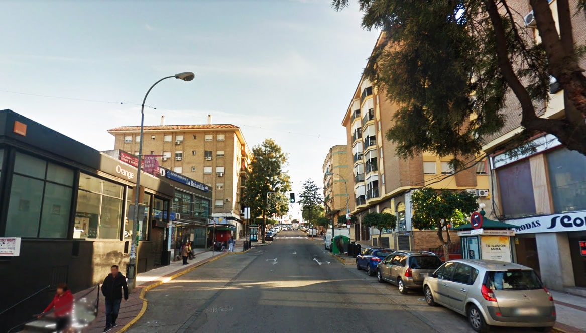 Avenida de Palomares en San Juan de Aznalfarache, donde se ha producido el robo.