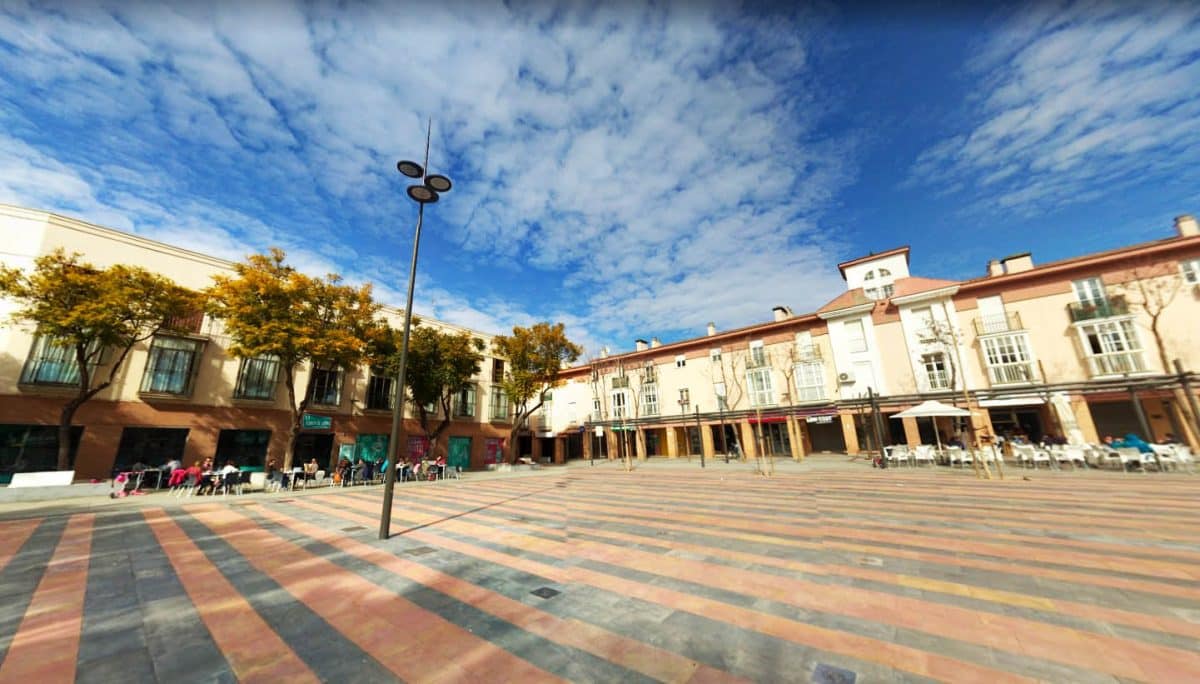 Plaza del Ayuntamiento de Tomares.