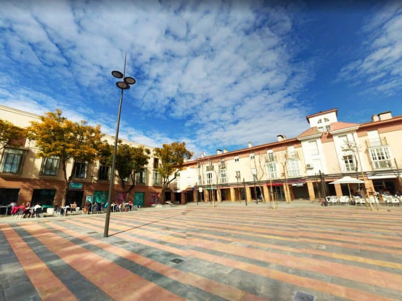 Plaza del Ayuntamiento de Tomares.