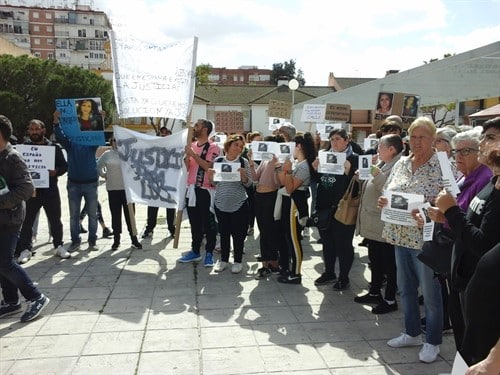 Concentración por el asesinato de Dolores Ortiz.