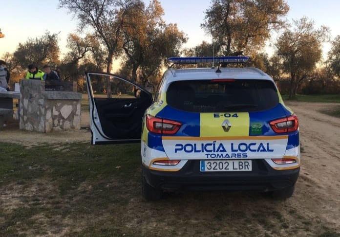 Coche Policía Local de Tomares.