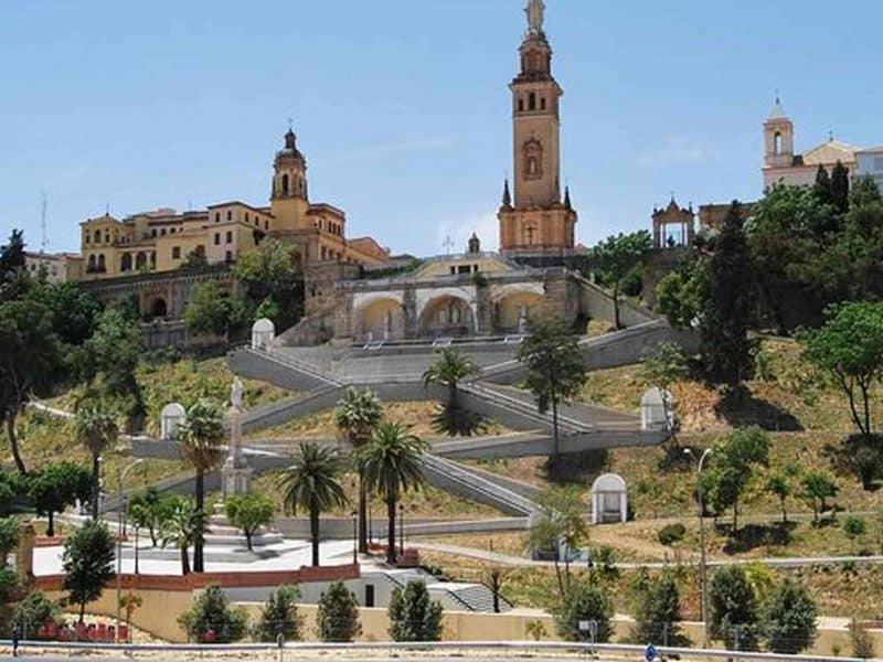 Imagen de la localidad de San Juan de Aznalfarache, uno de los pueblos más pobres de España / AD