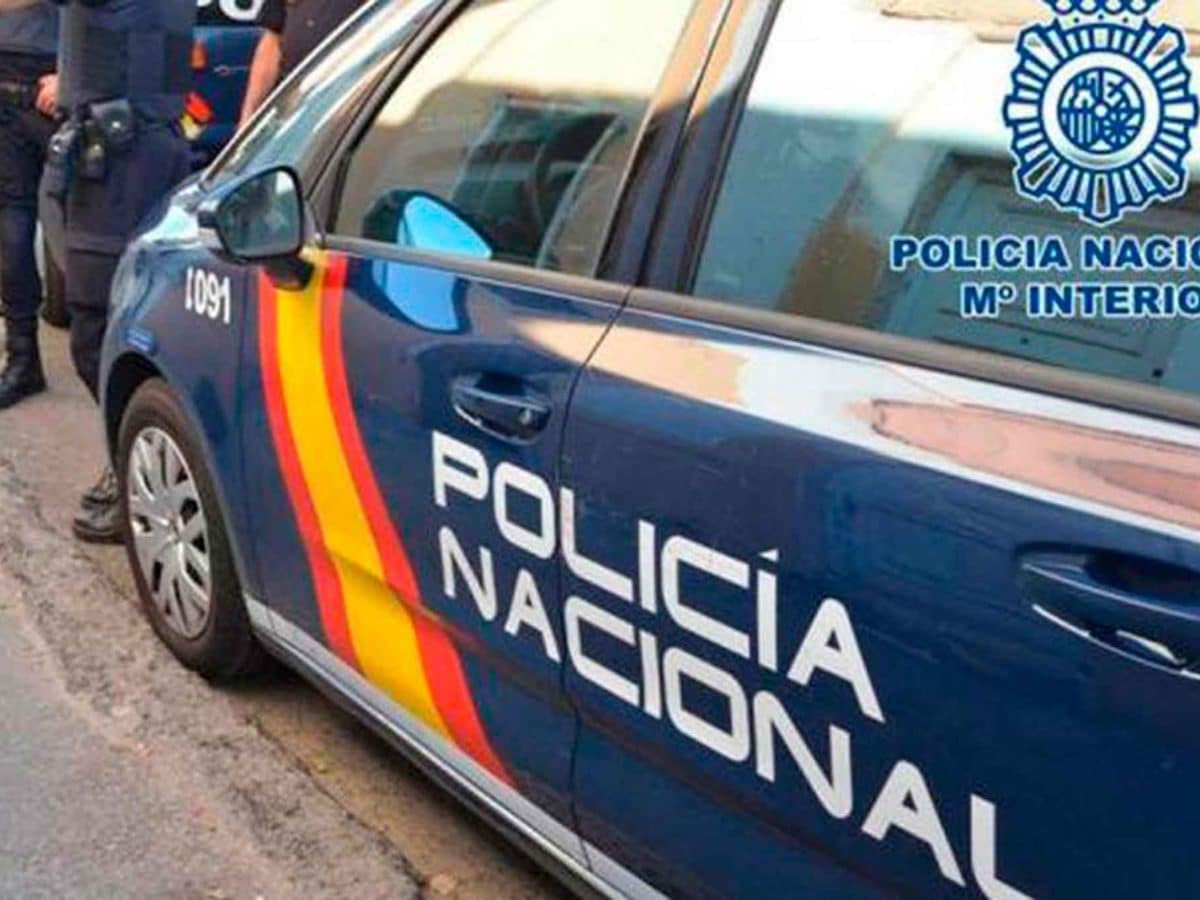 Imagen de una patrulla de la Policía Nacional en Coria del Río / AD