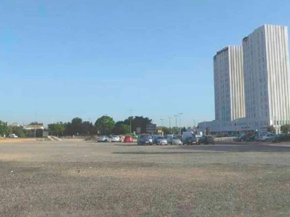 Imagen de las dos torres del Parque Central de Mairena del Aljarafe/ AD