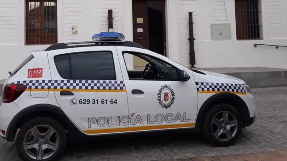 Archivo - Imagen de un coche patrulla de la Policía Local de Salteras - POLICÍA LOCAL DE SALTERAS - Archivo