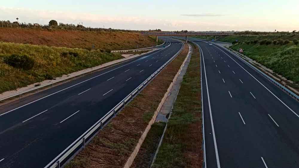 Tramo de la SE-40 entre Salteras y Valencina de la Concepción / AD