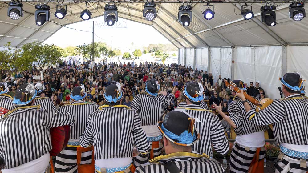 Actuación de Carnaval en Mairena. - Ayuntamiento de Mairena del Aljarafe